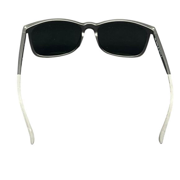 Maui Jim Hulili Polarized Sunglasses Matte Black MJ0672S-001 - Picture 9 of 10